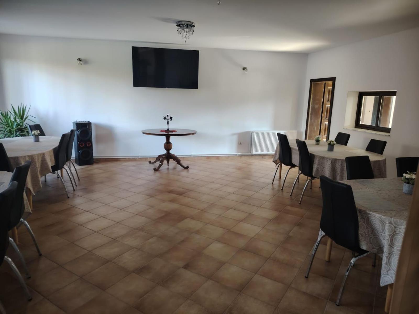Pensiunea Floro Întorsura Buzăului Zewnętrze zdjęcie